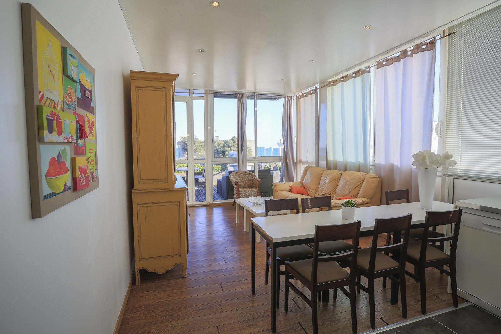 Le Grand Large Bord De Mer Hotel & Appartements Палава-ле-Фло Екстериор снимка